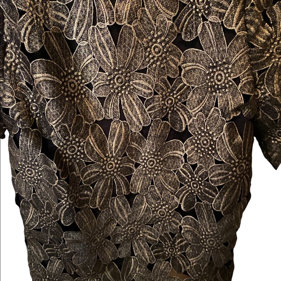 Gorgeous top size medium pre loved - Picture 9 of 11